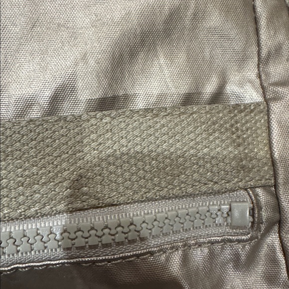 LOW START!! Kipling Shimmering Beige Crossbody Bag - Picture 7 of 9